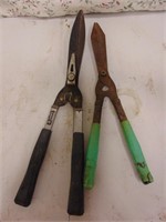 (2) Pruning Shears-