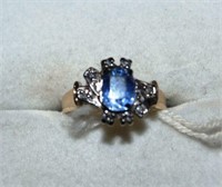 18ct gold ring set with sapphires and diamonds