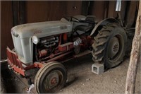 FORD 800 TRACTOR 5747 HOURS - NO. A4024B-1