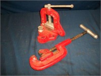 Ridgid pipe holder and cutter