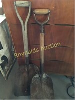 (2) old scoop shovels