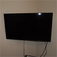 Nice Flat Screen TV/Phillips Estate