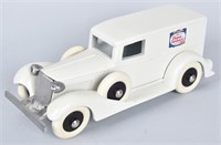 AUNT'S FAY'S CUSTOM GRAHAM DELIVERY TRUCK