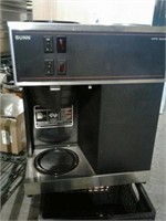Bunn pour over coffee machine w/6 decanters &