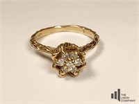 10k Tulip Ring w/ Diamonds