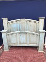 Shabby Chic Queen Bed