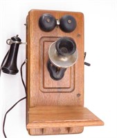 Antique "Kellogg" Oak Hand Crank Wall Phone