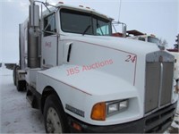 1986 Kenworth T600 #24