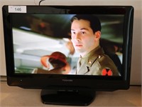 TOSHIBA 19" LCD TV/DVD Combination Flat Screen