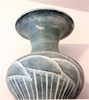 Large Gray & White Pottery Vase