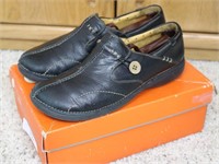 "Unstructured Clarks" Size 9-1/2M Women's Shoes