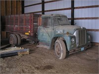 '64 IHC 1600 Gas Grain Truck