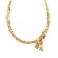 A Lady's Braided Necklace in 18K Gold