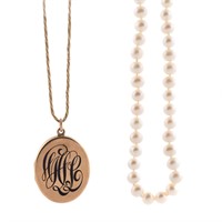 A Locket with Chain in Gold & Pearl Necklace