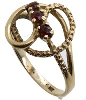 Beautiful 10K Gold 3 Stone Garnet Ring Size 8 1/4