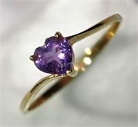 10k Yellow Gold Amethyst 0.40ct Heart Shaped Ring