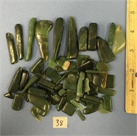 Large lot of polished jade stones    (2)