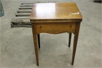 WHITE SEWING MACHINE IN CABINET, WORKS PER SELLER