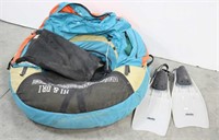 Buck's Bags HI & DRI Float Tube & Pair of Fins