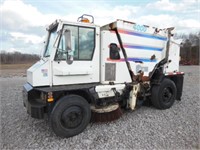 2001 FMC / JOHNSTON 4000 SWEEPER TRUCK