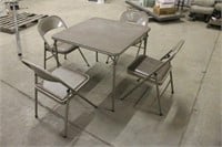 CARD TABLE WITH (4) FOLDING CHAIRS