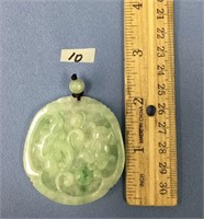 Carved jade pendant           (332)