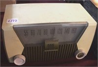 Vintage Motorola tube type radio