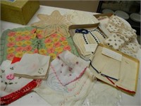 VINTAGE DOILIES, YO YO PILLOW TOP, POTHOLDERS