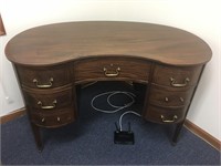 Kidney shaped office desk