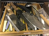 kitchen utensils/knives
