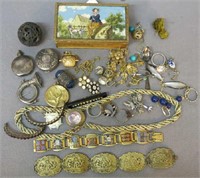 SMALL TRAY OF ANTIQUE JEWELRY