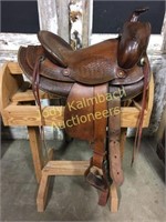 Small saddle