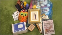 Box lot: books, stuffed animals, prints