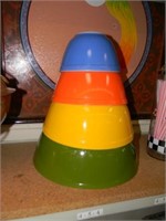 VINTAGE 1970'S REVERSE PRIMARY COLORS NESTING