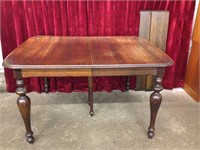Vintage Wood Dining Table w/ 2 Leafs