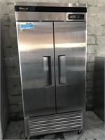 Turbo Air Deluxe Refrigerator