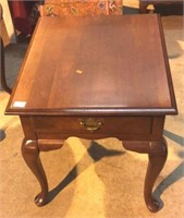 Solid cherry Broyhill queen Anne style side table