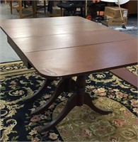 DUNCAN PHYFE STYLE DROP LEAF TABLE WITH LEAF