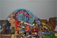 Tub of toys (Vintage Super balls & more)