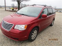 2008 Chrysler Town and Country Touring stow & go