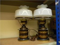 BEAUTIFUL VINTAGE HURICANE TABLE LAMPS