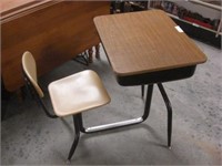 Small Students Desk -Excellent Condition