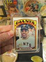 1972 SF Giants Wille Mays Card in Case