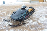 1988 YAMAHA EXCITER II SNOWMOBILE, FOR PARTS OR