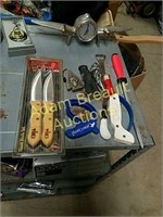 12 assorted knives and sharpeners
