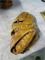 Vintage Pro cowhide leather baseball mitt