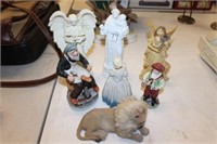 LOT OF FIGURINES