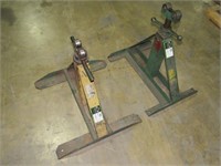 (qty - 2) Pipe Stands-