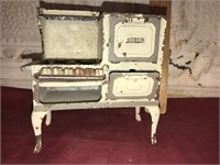 Vintage/Antique Toy Cast Iron Stove
