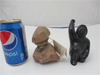 Ensemble de 2 petites sculptures inuit